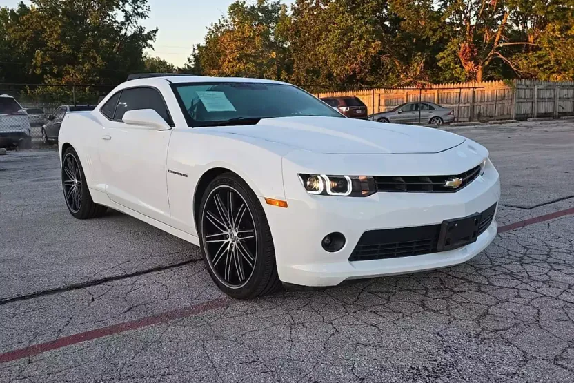 2014 Chevrolet Camaro 2LT photo 1