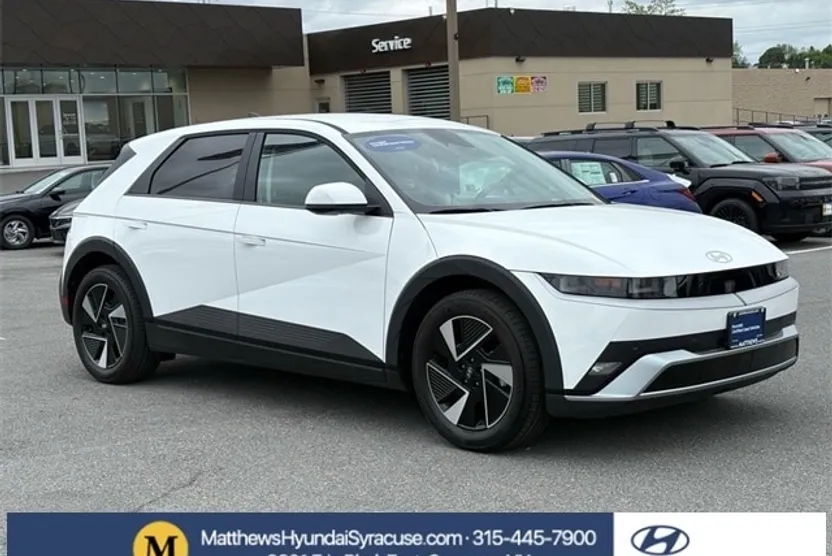 2025 Hyundai Ioniq 5 SE photo 1