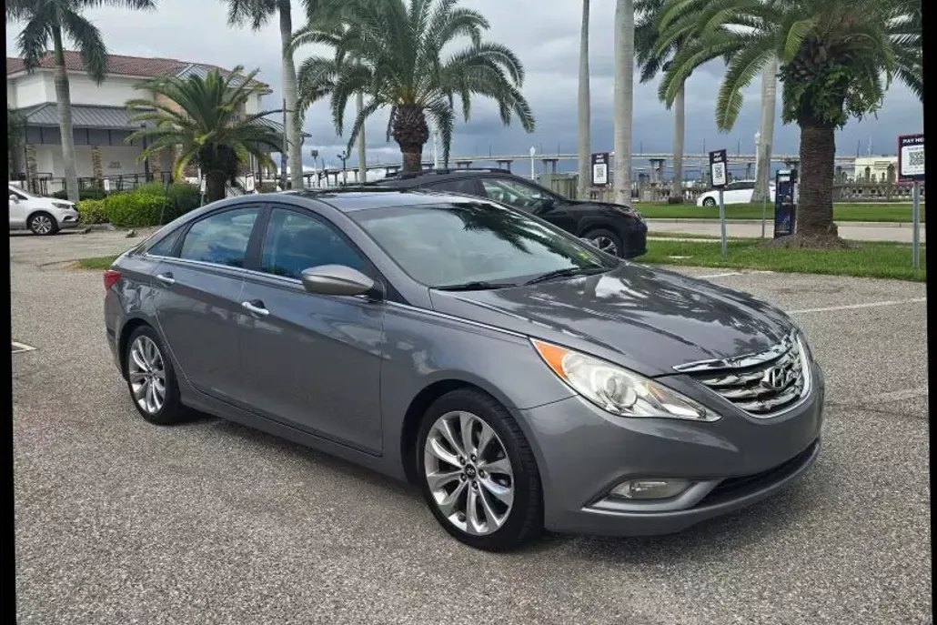 2013 Hyundai Sonata SE Limited photo 1