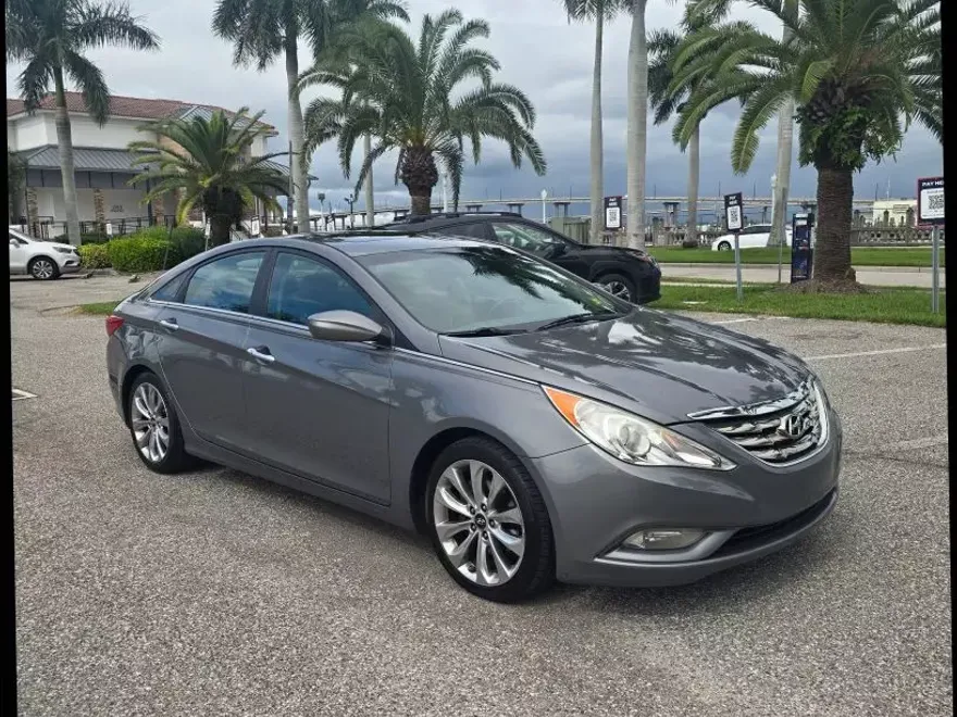 2013 Hyundai Sonata SE Limited photo 1