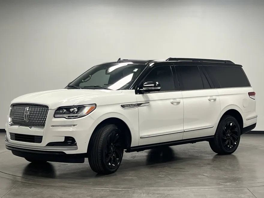 2022 Lincoln Navigator L Reserve photo 1