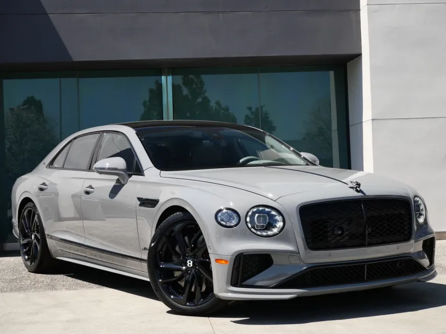 2025 Bentley Flying Spur Speed photo 1