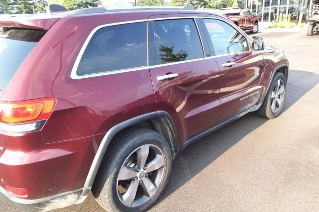 2016 Jeep Grand Cherokee Limited photo 1