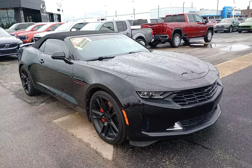 2023 Chevrolet Camaro 2LT photo 1