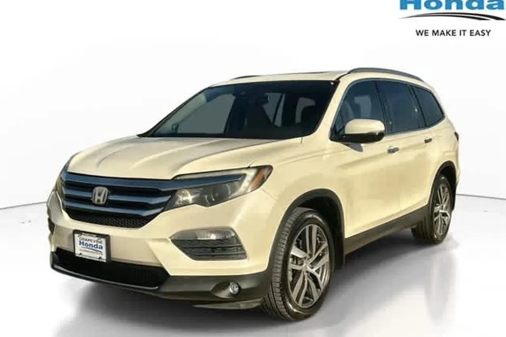 2018 Honda Pilot Touring photo 1