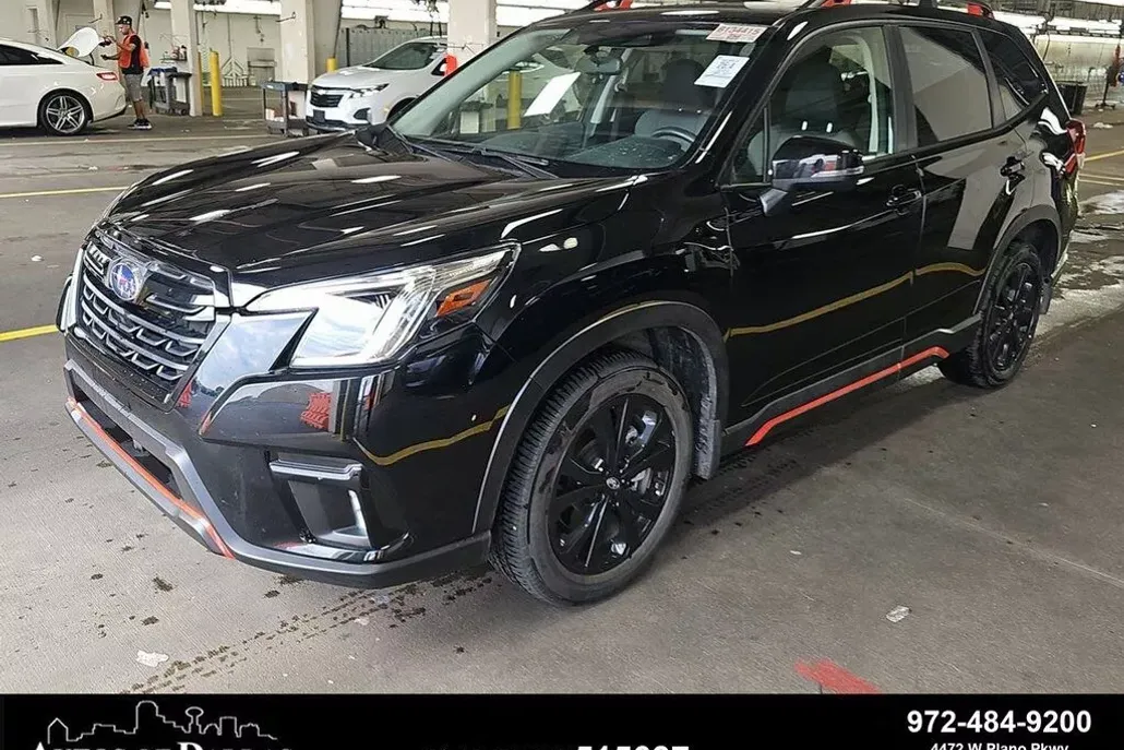2023 Subaru Forester Sport photo 1