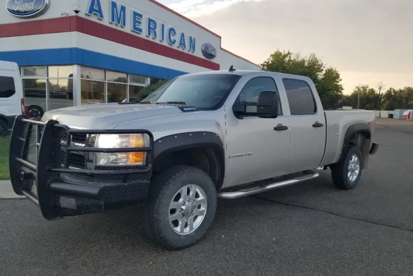 2007 Chevrolet Silverado LT photo 1