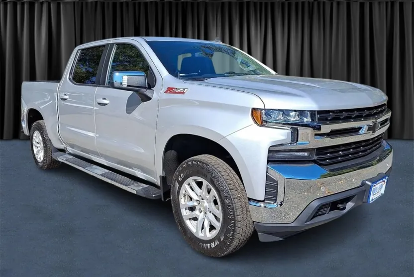 2022 Chevrolet Silverado 1500 LT photo 1
