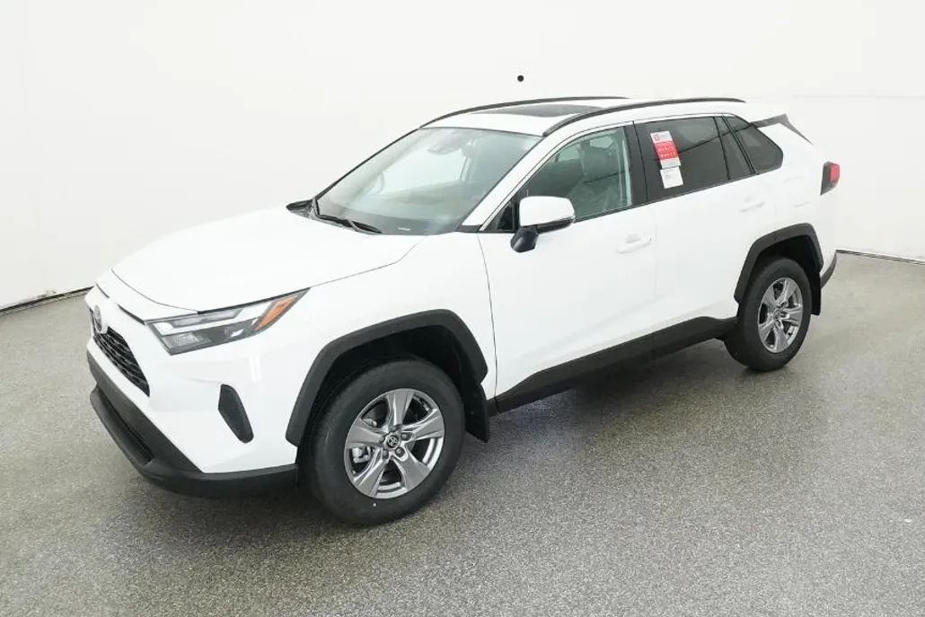 2025 Toyota RAV4 XLE photo 1
