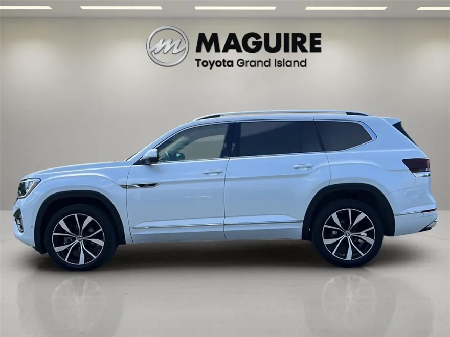 2024 Volkswagen Atlas SEL Premium R-Line photo 1