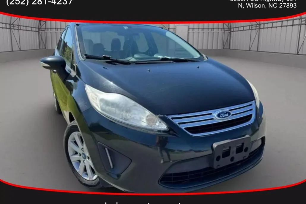 2013 Ford Fiesta photo 1