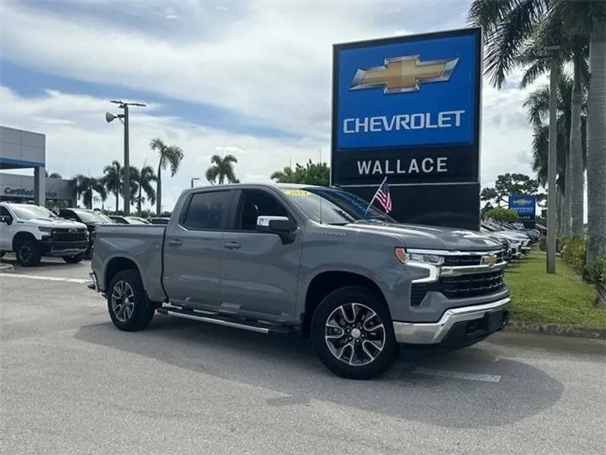 2024 Chevrolet Silverado 1500 LT photo 1