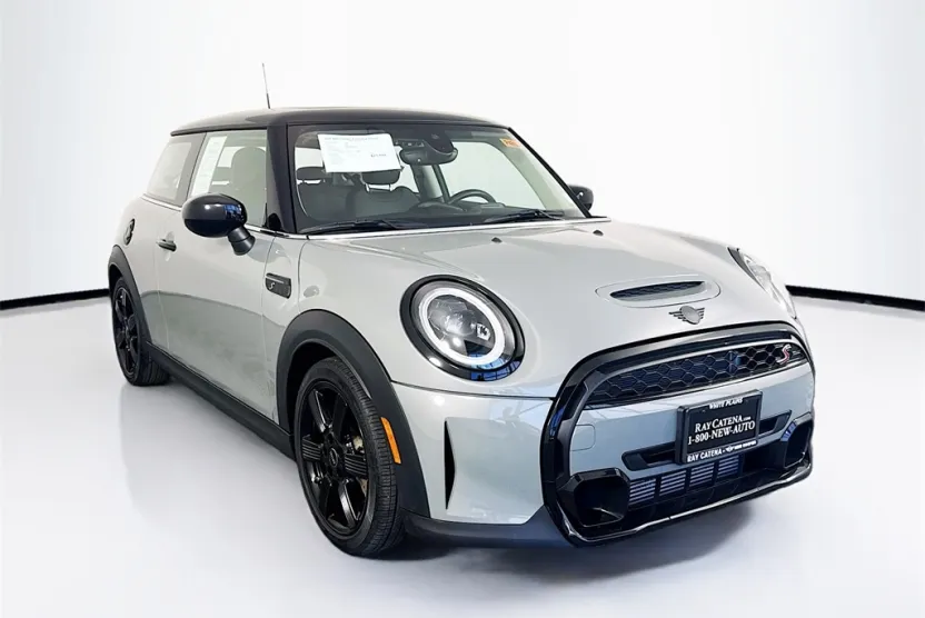 2023 Mini Cooper Hardtop S photo 1