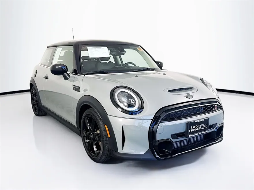 2023 Mini Cooper Hardtop S photo 1