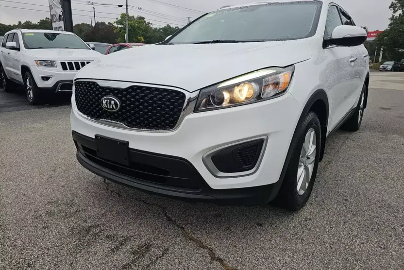2016 Kia Sorento LX photo 1