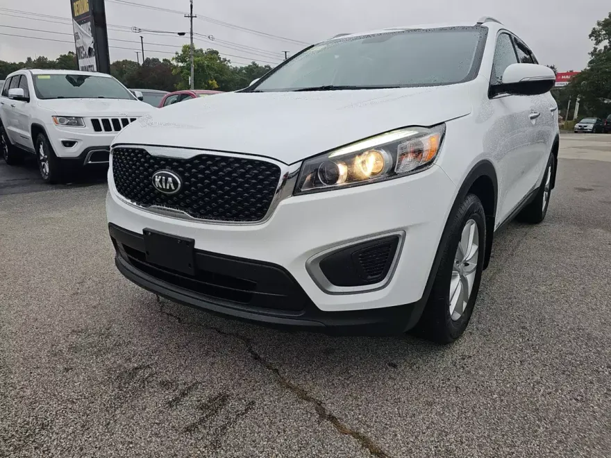 2016 Kia Sorento LX photo 1