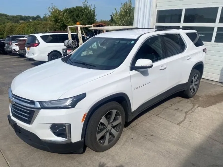 2023 Chevrolet Traverse Leather photo 1
