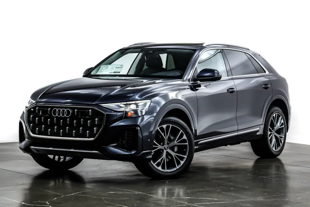 2025 Audi Q8 Premium 55 photo 1