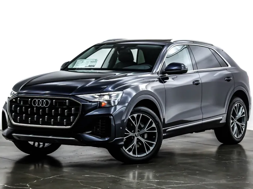 2025 Audi Q8 Premium 55 photo 1