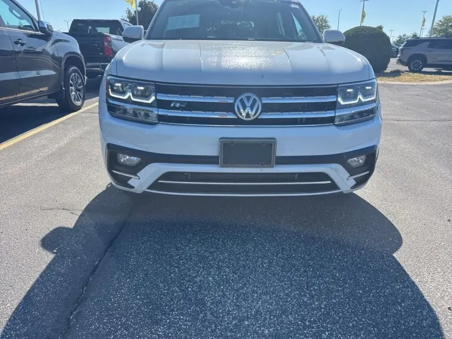 2019 Volkswagen Atlas V6 SE R-Line photo 1