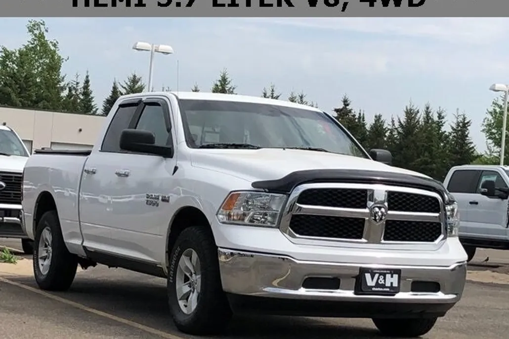 2017 Ram 1500 SLT photo 1