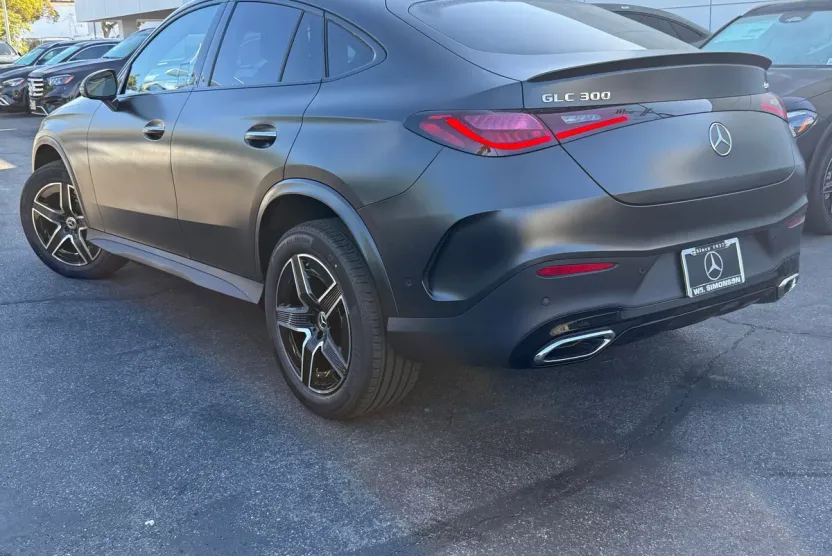 2026 Mercedes Benz GLC 300 4MATIC photo 1
