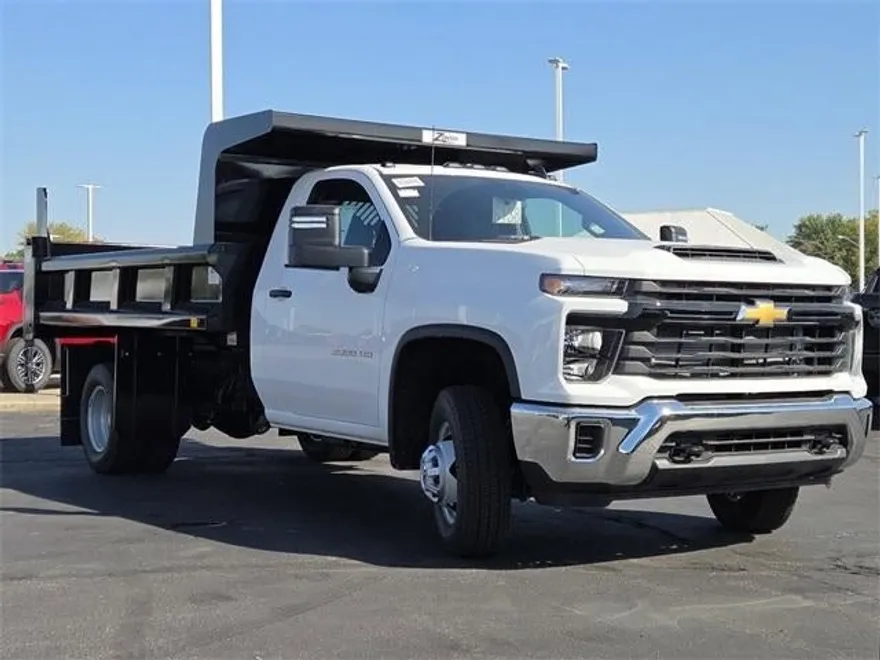 2025 Chevrolet Silverado 3500HD Work Truck photo 1