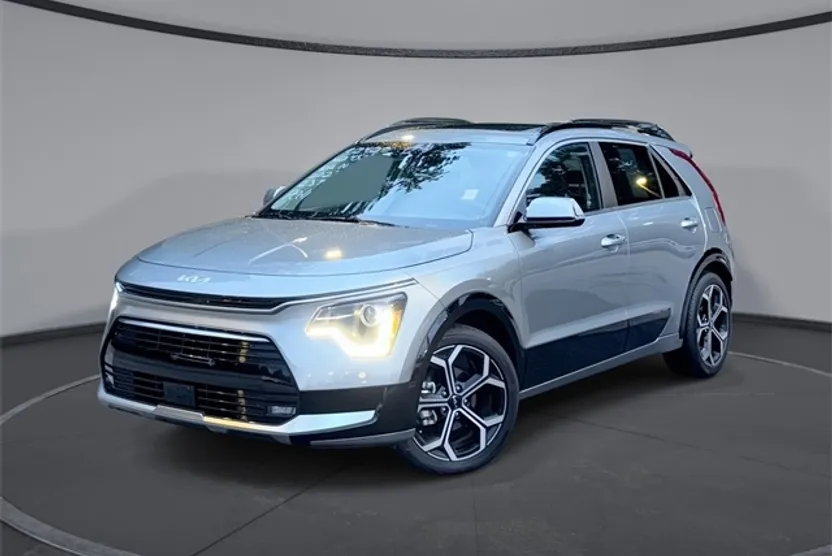 2023 Kia Niro EX Touring photo 1