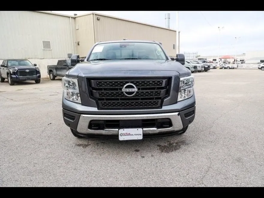 2024 Nissan Titan SV photo 1