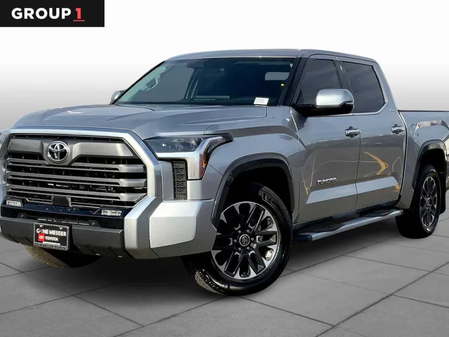2023 Toyota Tundra Limited photo 1