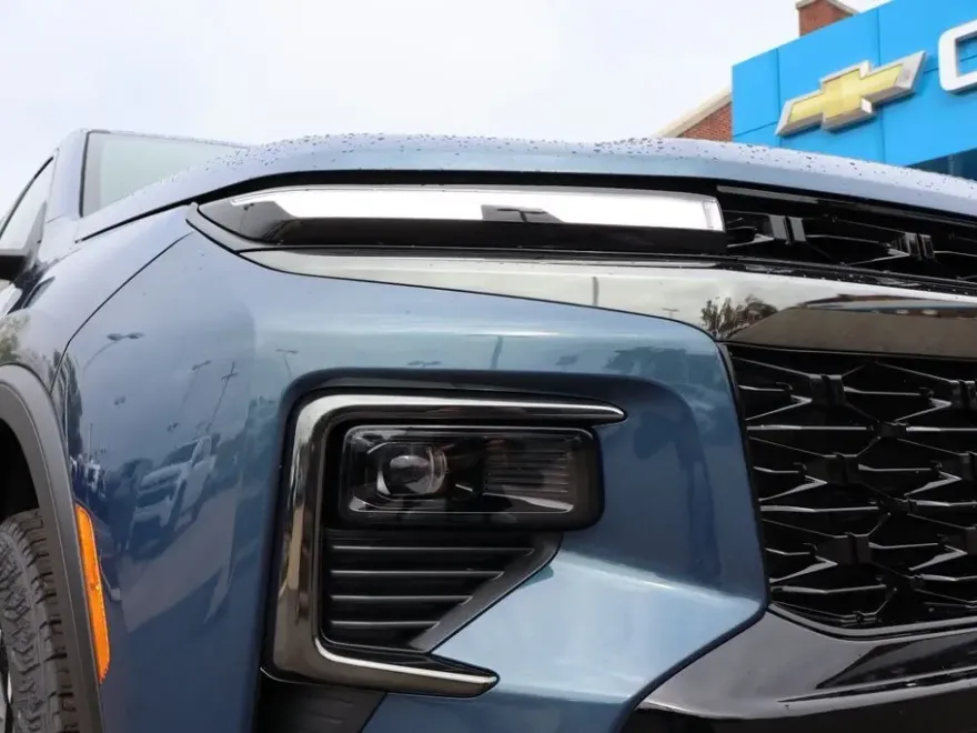 2026 Chevrolet Traverse Z71 photo 1