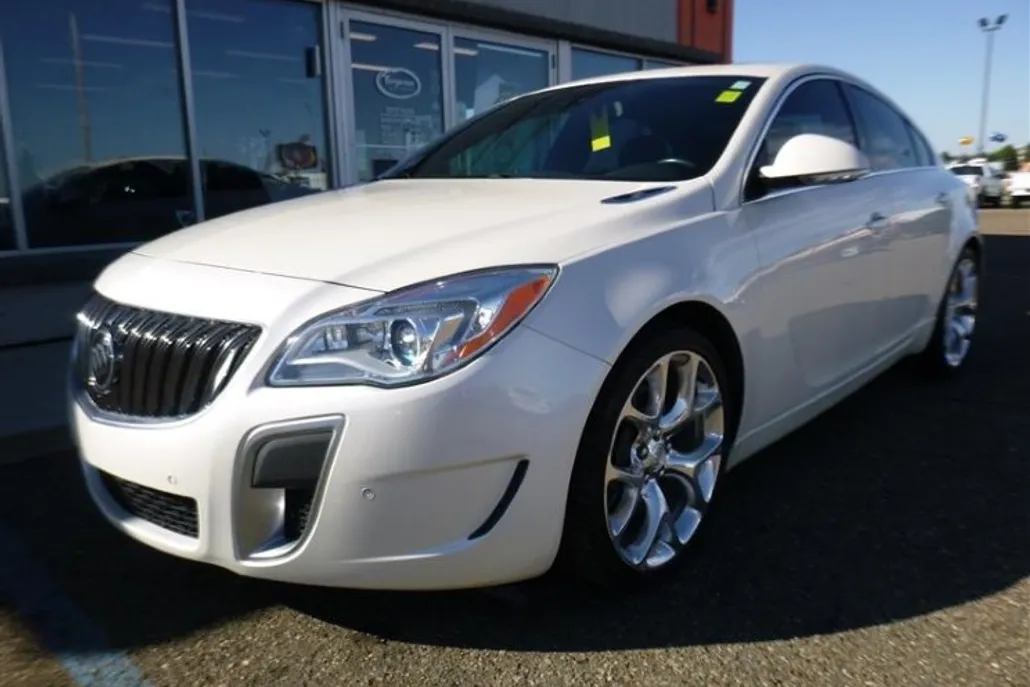 2015 Buick Regal GS photo 1