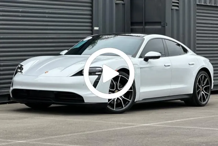 2023 Porsche Taycan photo 1