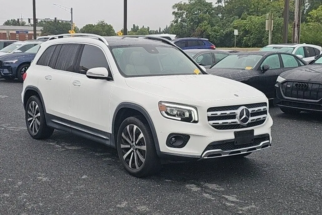 2022 Mercedes Benz GLB 250 photo 1