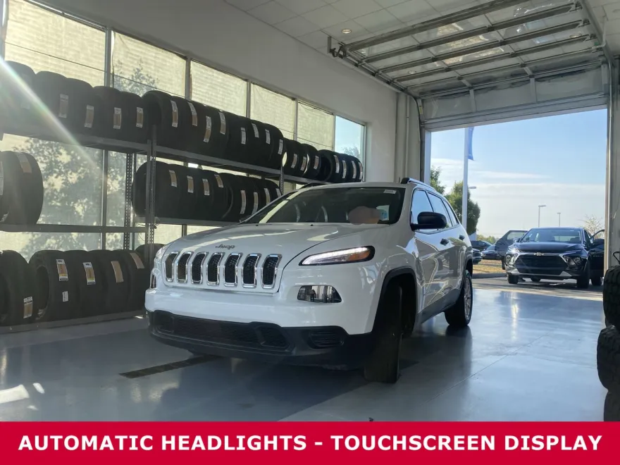 2016 Jeep Cherokee Sport photo 1
