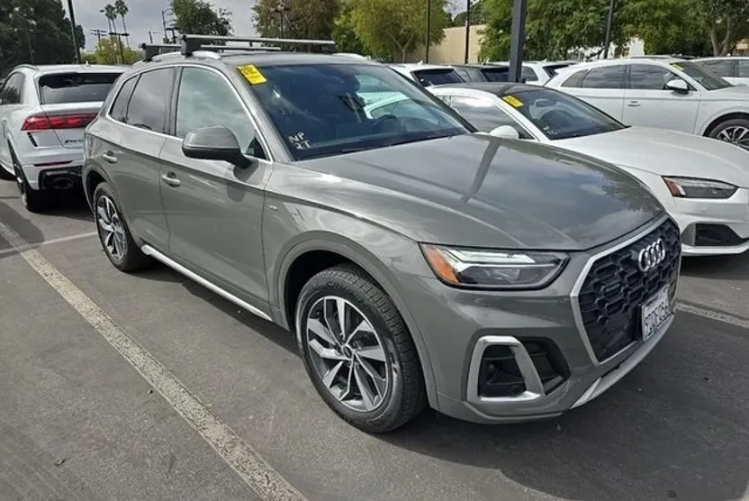 2023 Audi Q5 45 S line Premium Plus photo 1