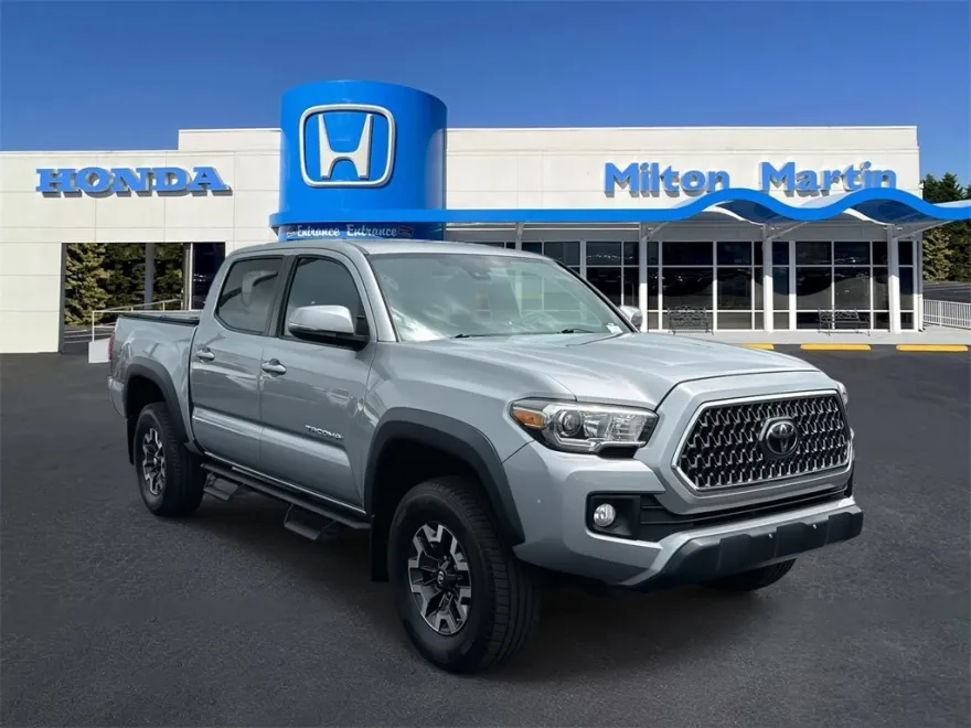 2019 Toyota Tacoma TRD Off-Road photo 1