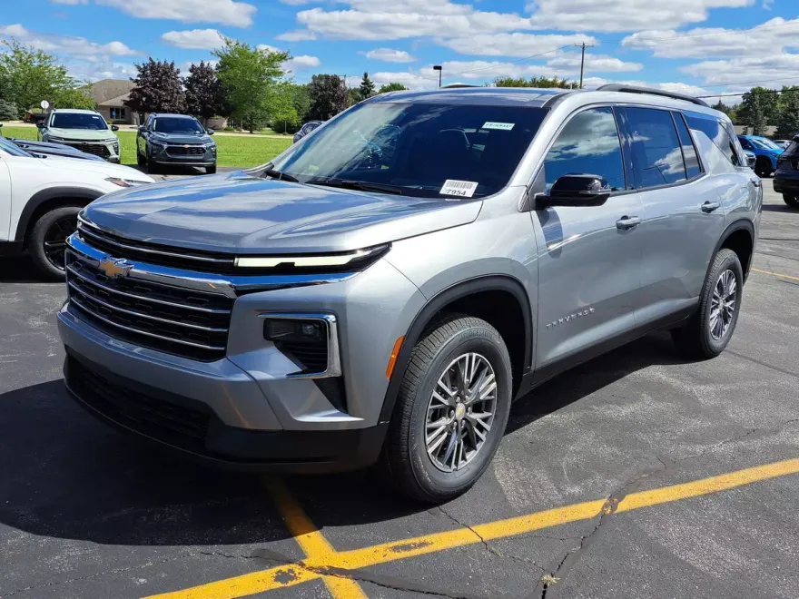 2026 Chevrolet Traverse photo 1