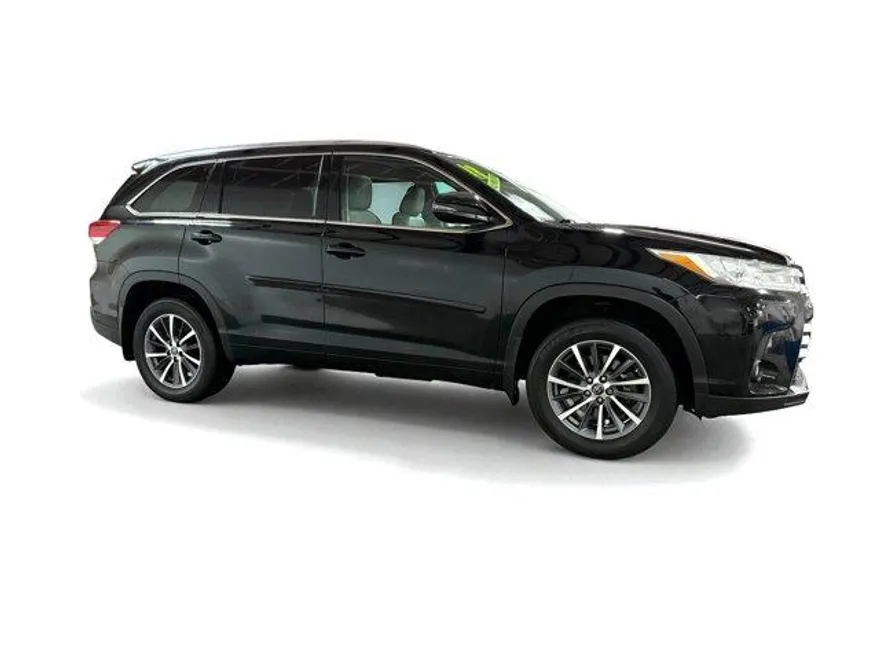 2018 Toyota Highlander SE photo 1