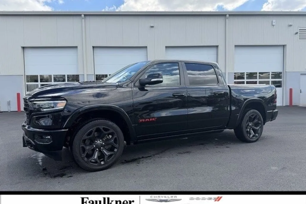2022 Ram 1500 Limited photo 1