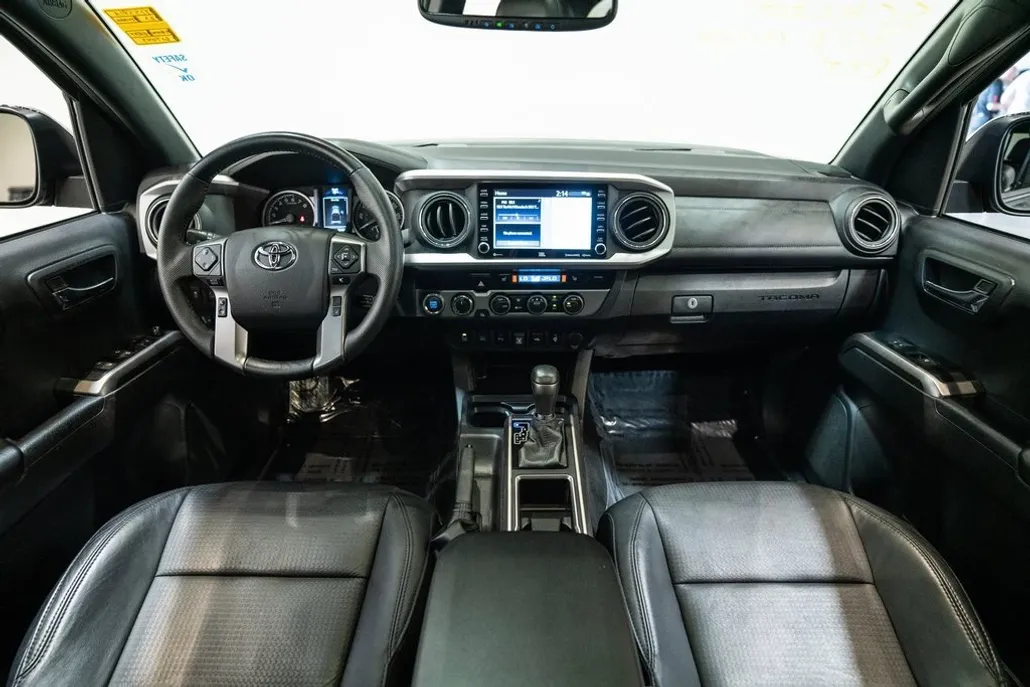 2023 Toyota Tacoma Limited photo 1