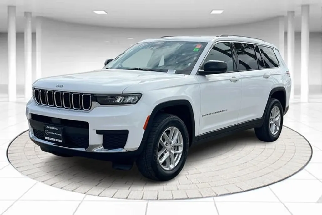 2023 Jeep Grand Cherokee Altitude photo 1