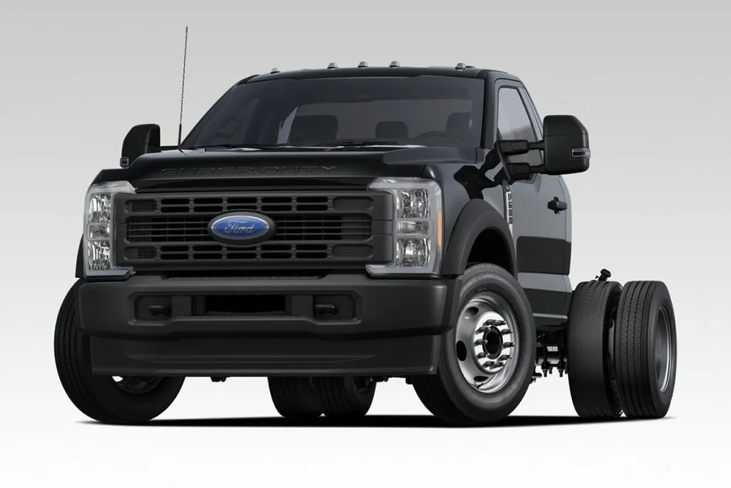 2025 Ford F-600 photo 1