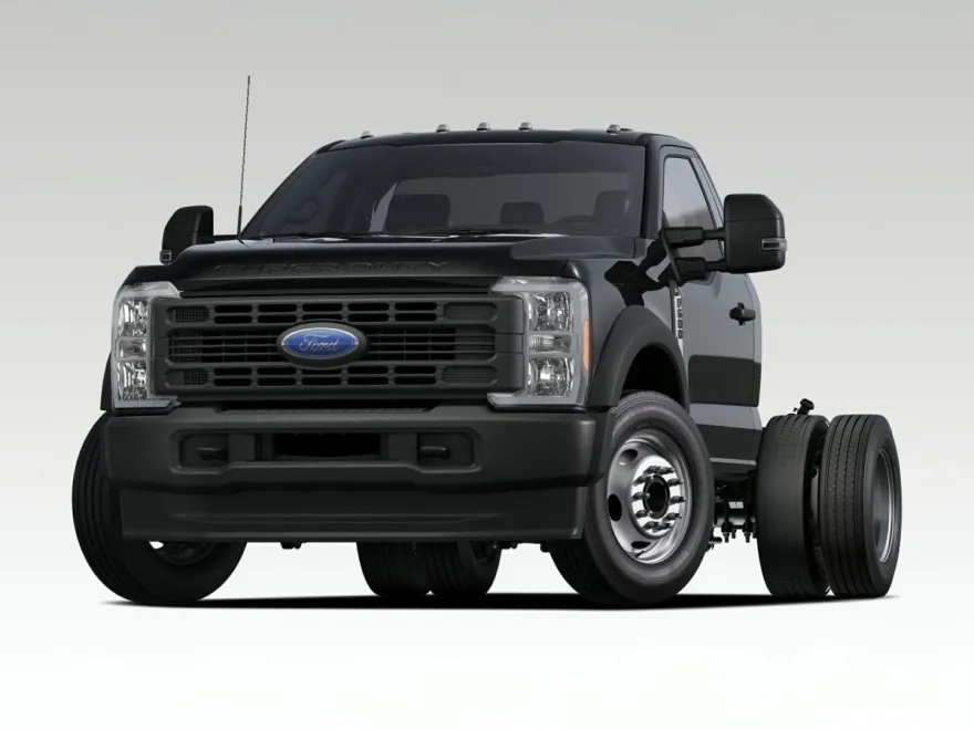 2025 Ford F-600 photo 1