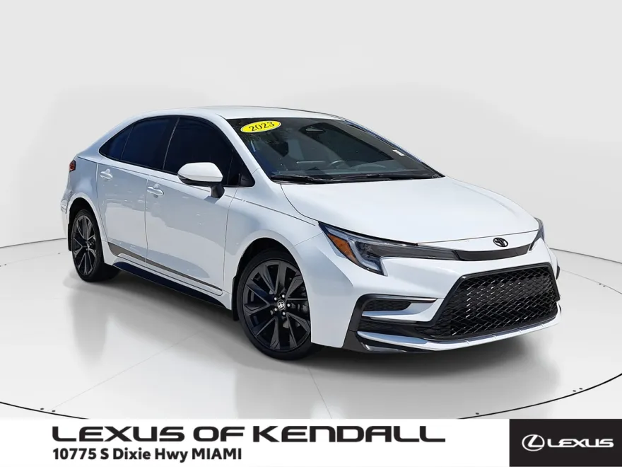 2023 Toyota Corolla SE photo 1