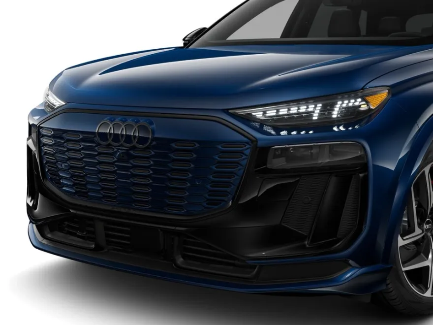 2025 Audi SQ6 photo 1