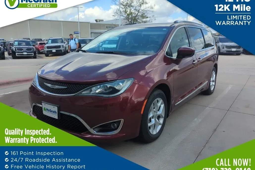 2020 Chrysler Pacifica Touring L photo 1