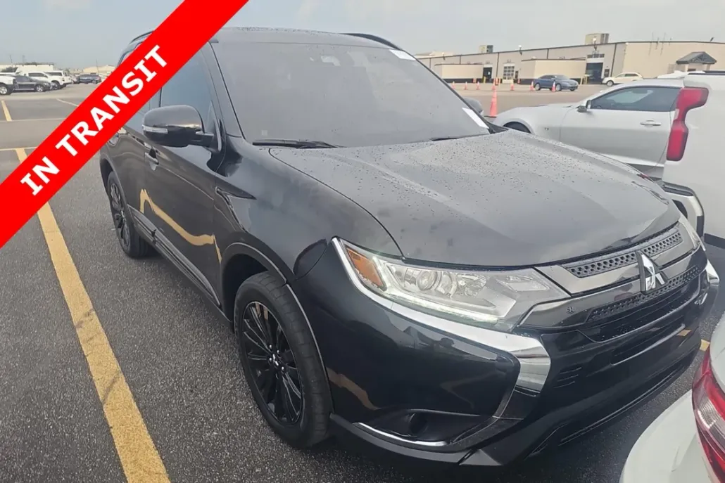 2020 Mitsubishi Outlander SE photo 1