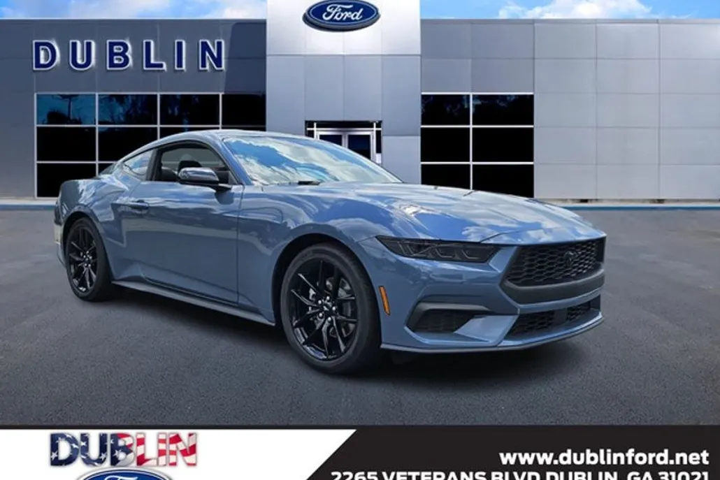 2025 Ford Mustang EcoBoost photo 1