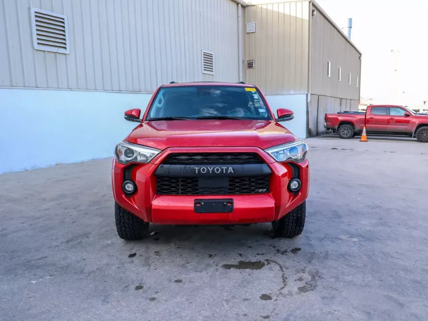 2023 Toyota 4Runner SR5 Premium photo 1